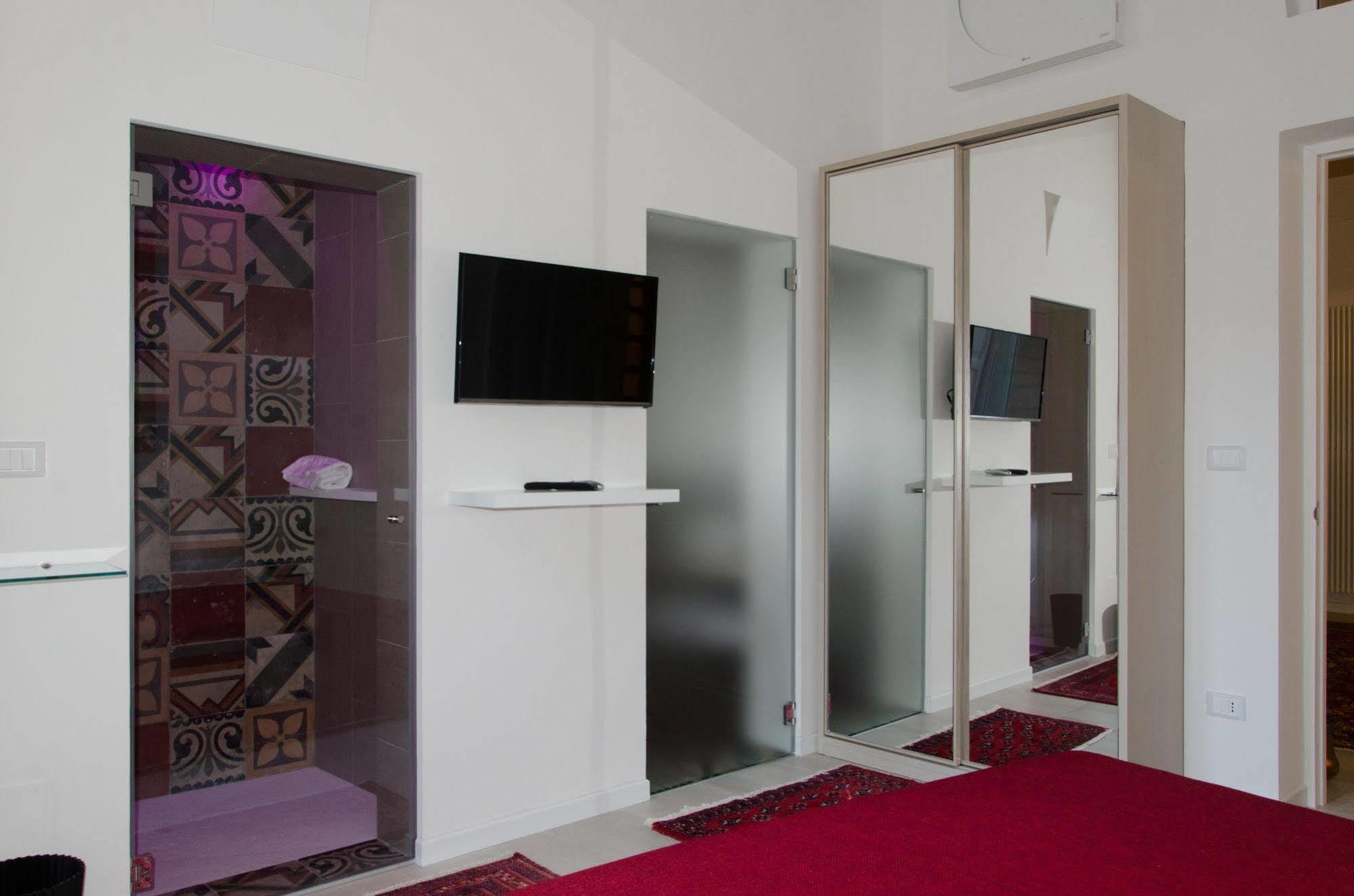 La Finestra Sul Convitto B&B Lecce Exterior photo