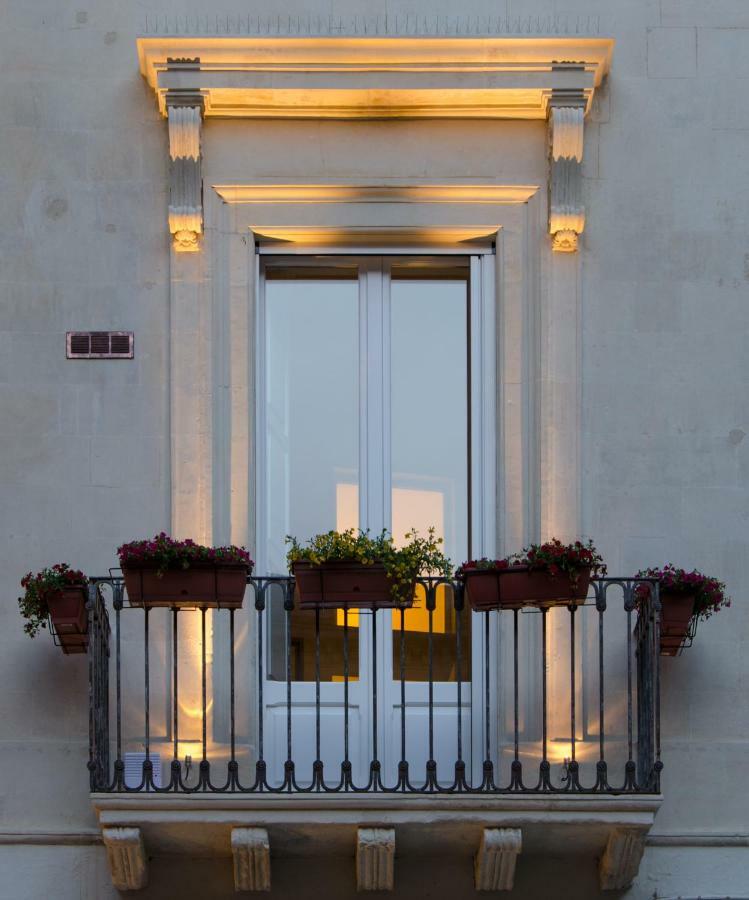 La Finestra Sul Convitto B&B Lecce Exterior photo