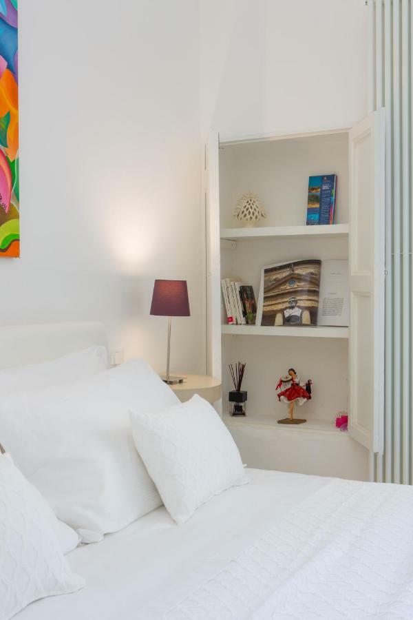 La Finestra Sul Convitto B&B Lecce Exterior photo