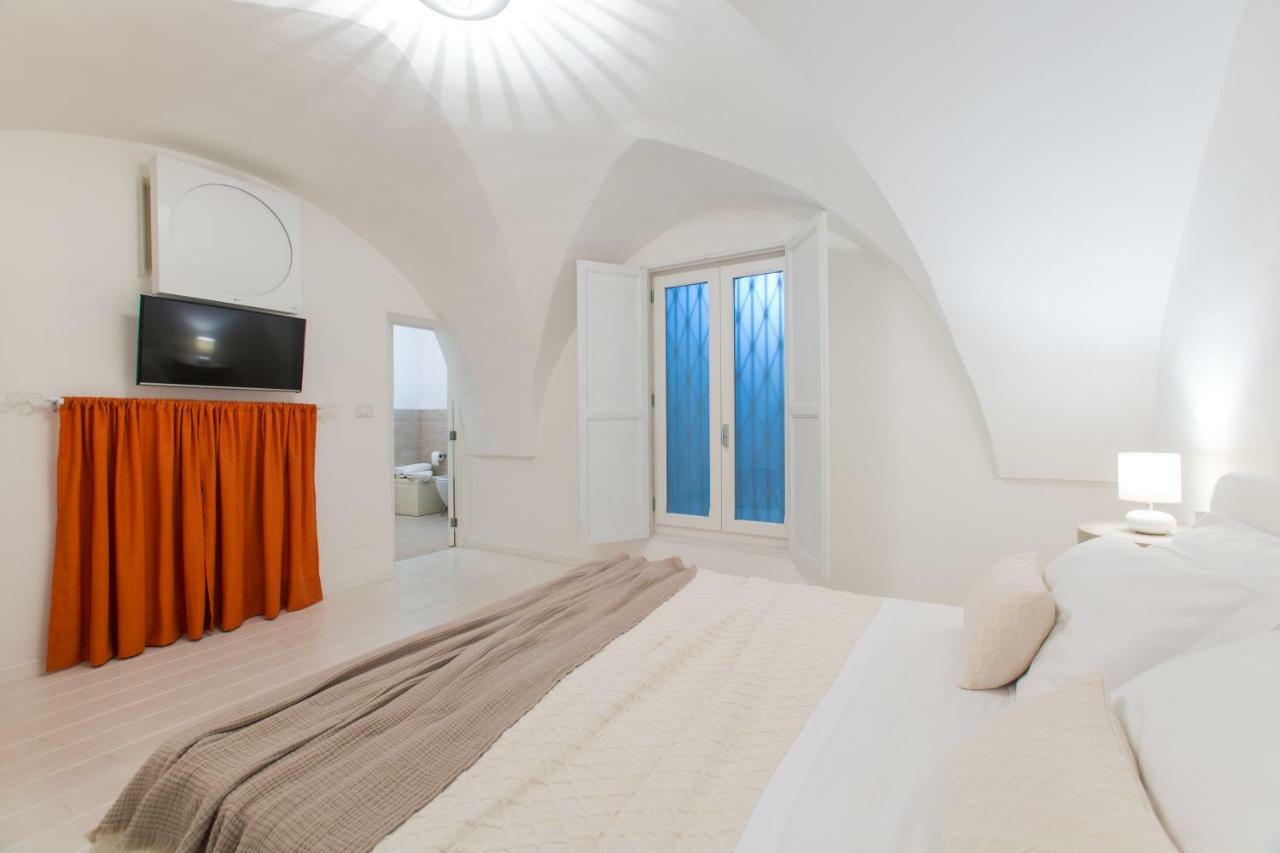 La Finestra Sul Convitto B&B Lecce Exterior photo